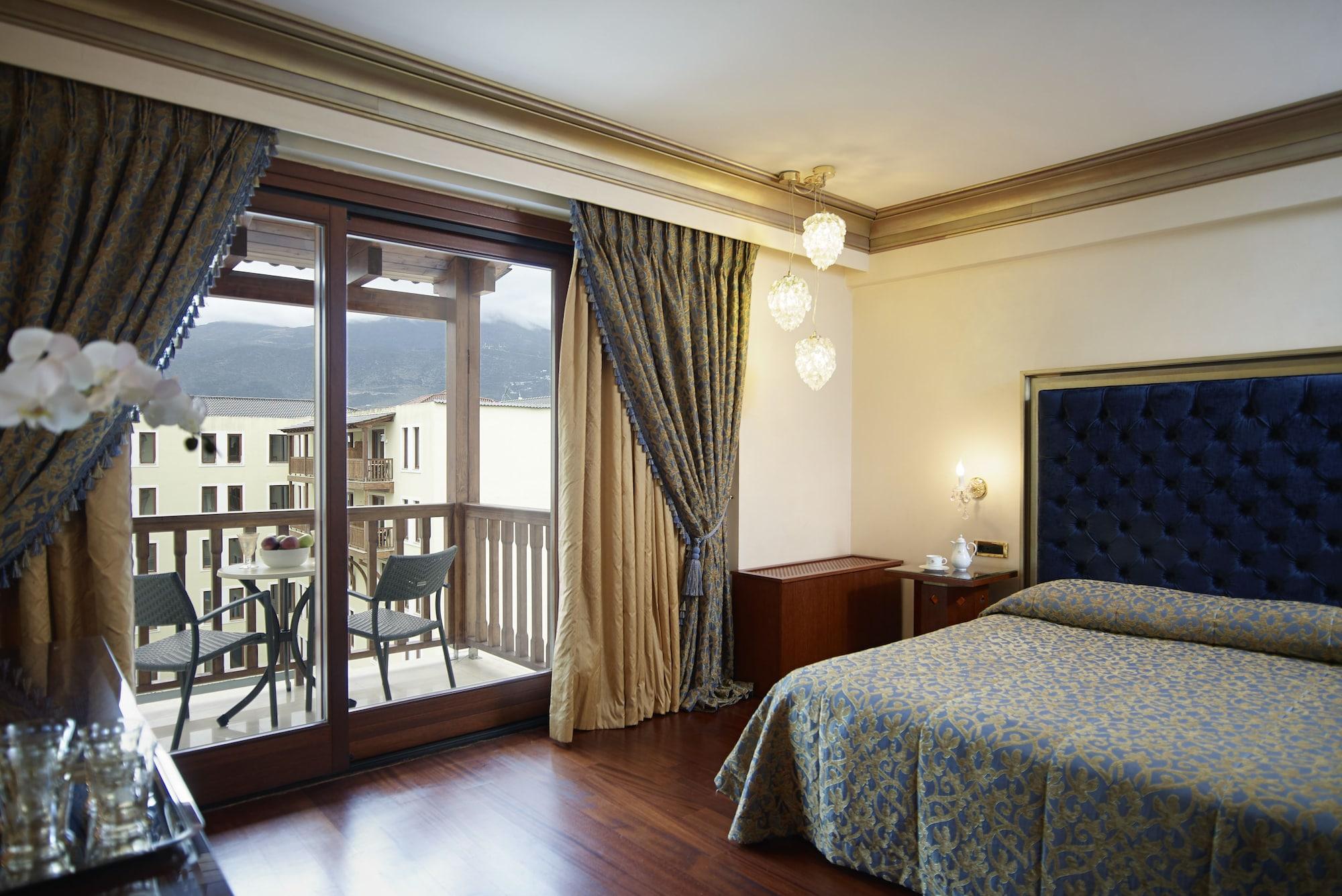 그랜드 세라이 콩그레스 앤 스파 호텔 이오아니아 외부 사진 A room at the hotel