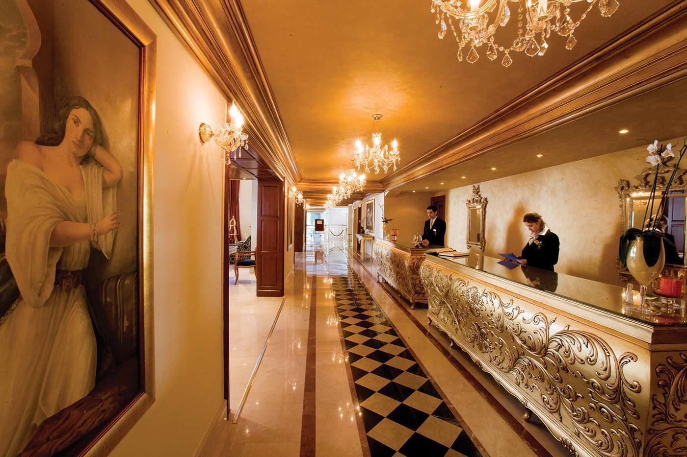 그랜드 세라이 콩그레스 앤 스파 호텔 이오아니아 외부 사진 The lobby of the Taj Bengal