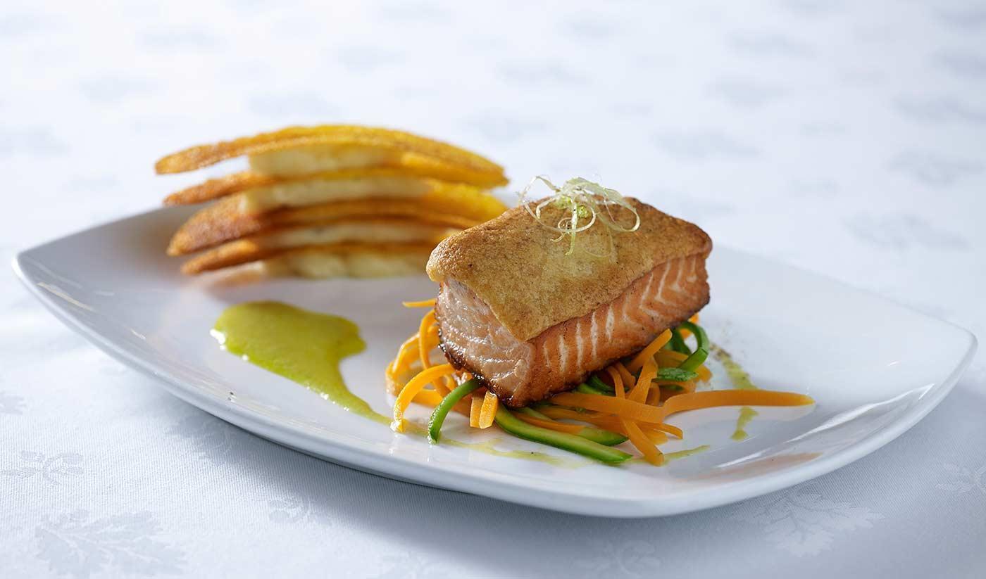 그랜드 세라이 콩그레스 앤 스파 호텔 이오아니아 외부 사진 Salmon