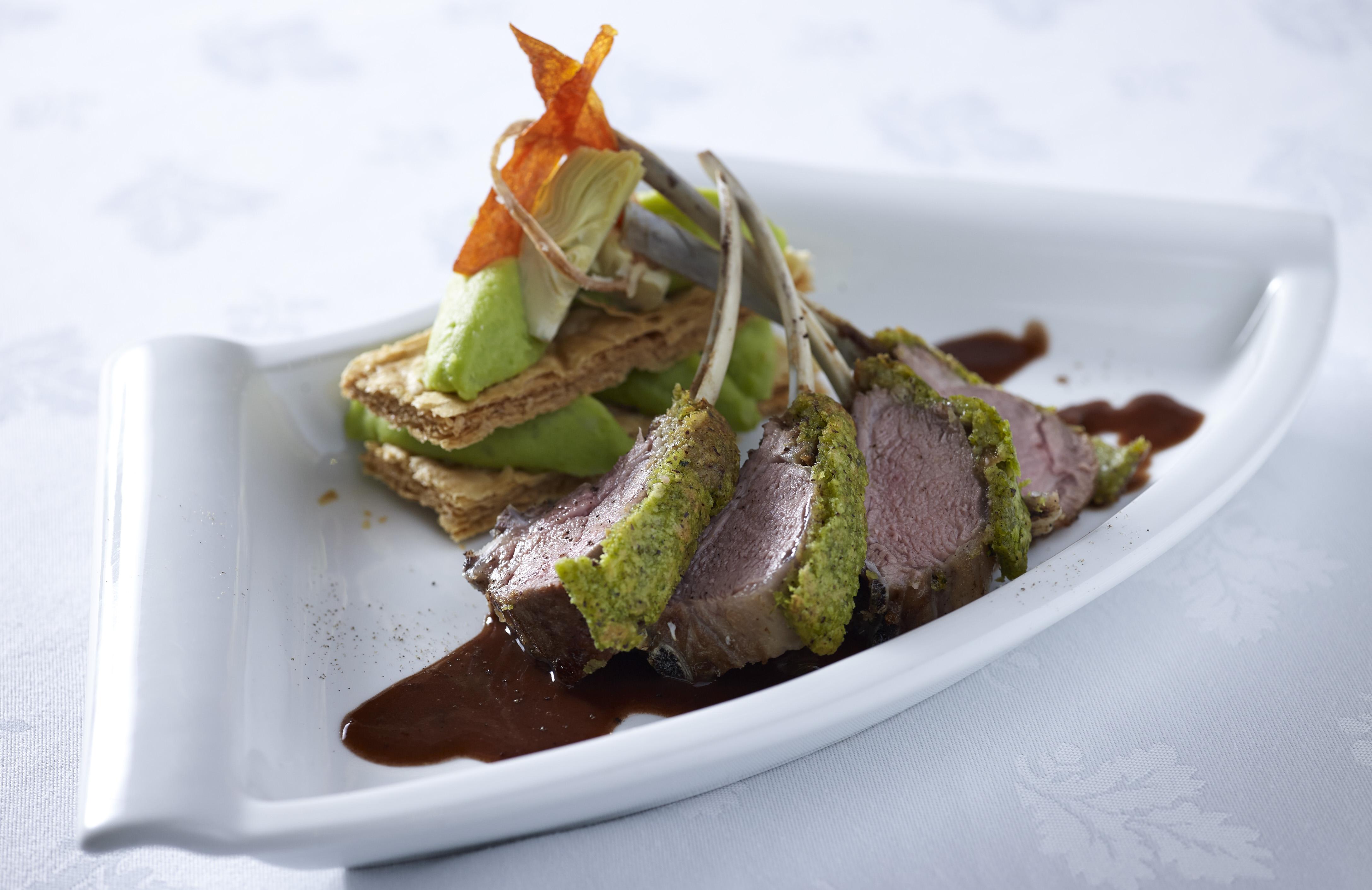 그랜드 세라이 콩그레스 앤 스파 호텔 이오아니아 외부 사진 A modern duck dish